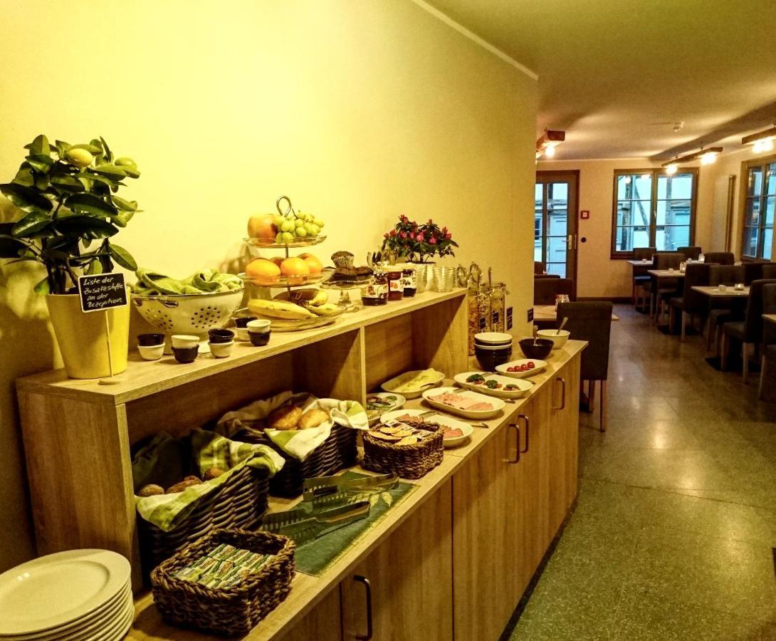 Hotel Garni Tilia クヴェードリンブルク エクステリア 写真