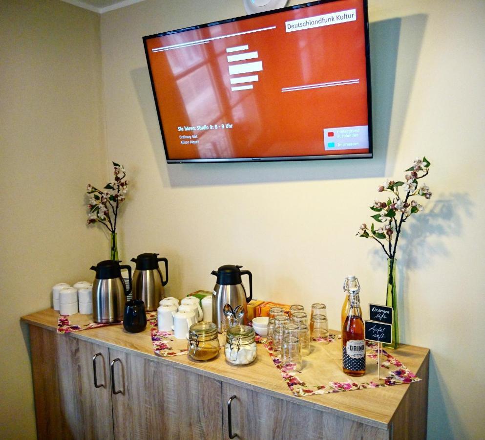 Hotel Garni Tilia クヴェードリンブルク エクステリア 写真