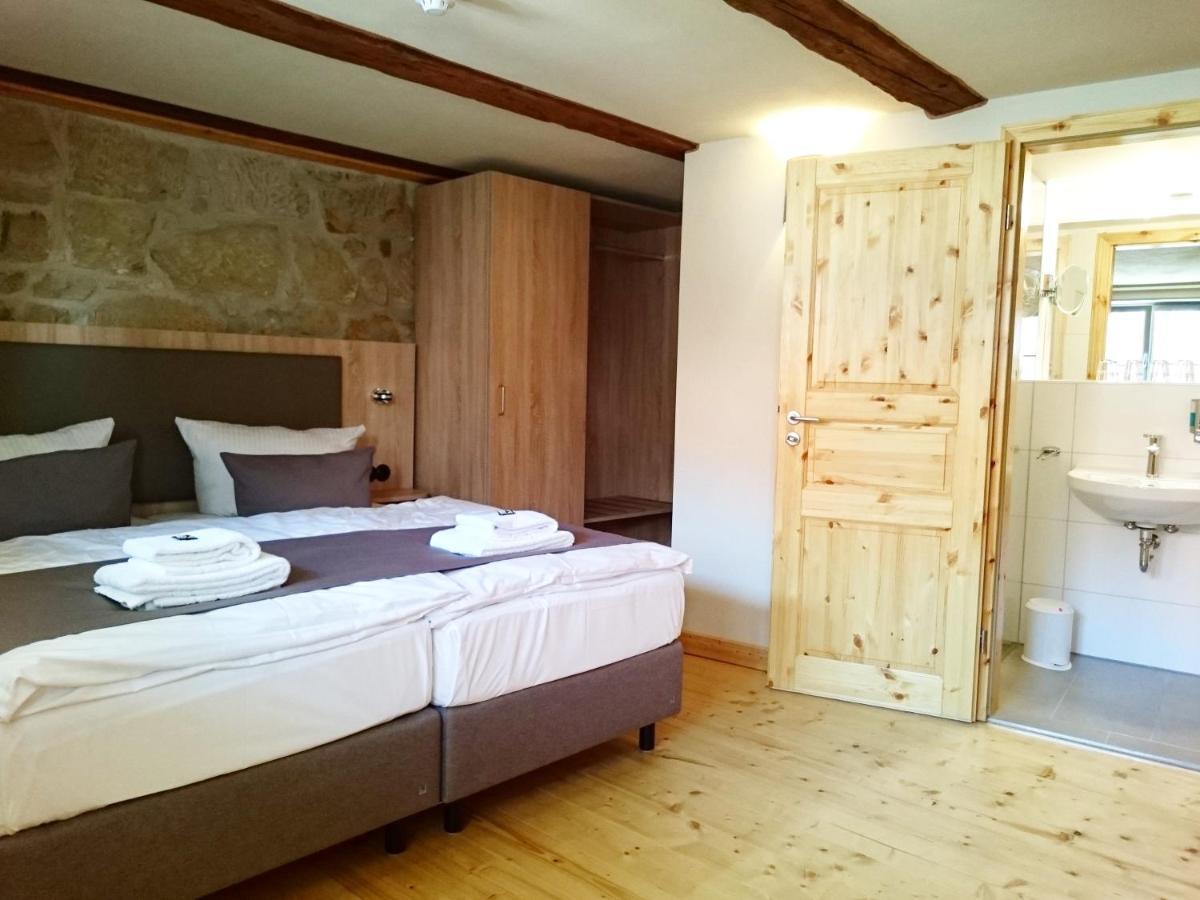Hotel Garni Tilia クヴェードリンブルク エクステリア 写真