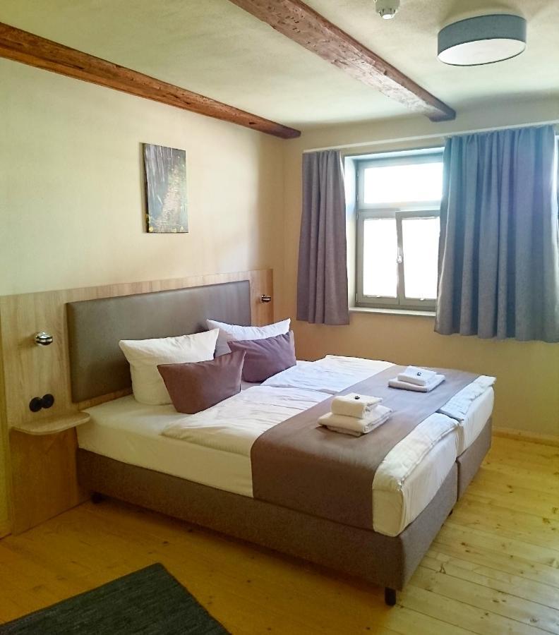 Hotel Garni Tilia クヴェードリンブルク エクステリア 写真