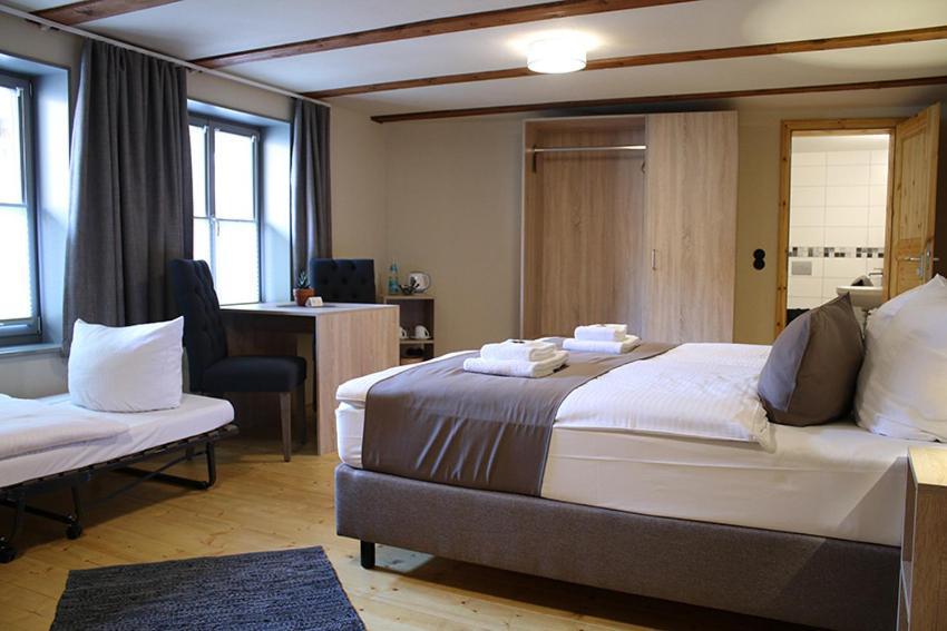 Hotel Garni Tilia クヴェードリンブルク エクステリア 写真