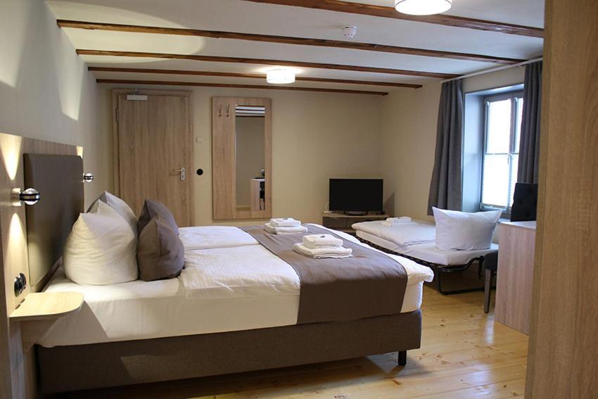 Hotel Garni Tilia クヴェードリンブルク エクステリア 写真