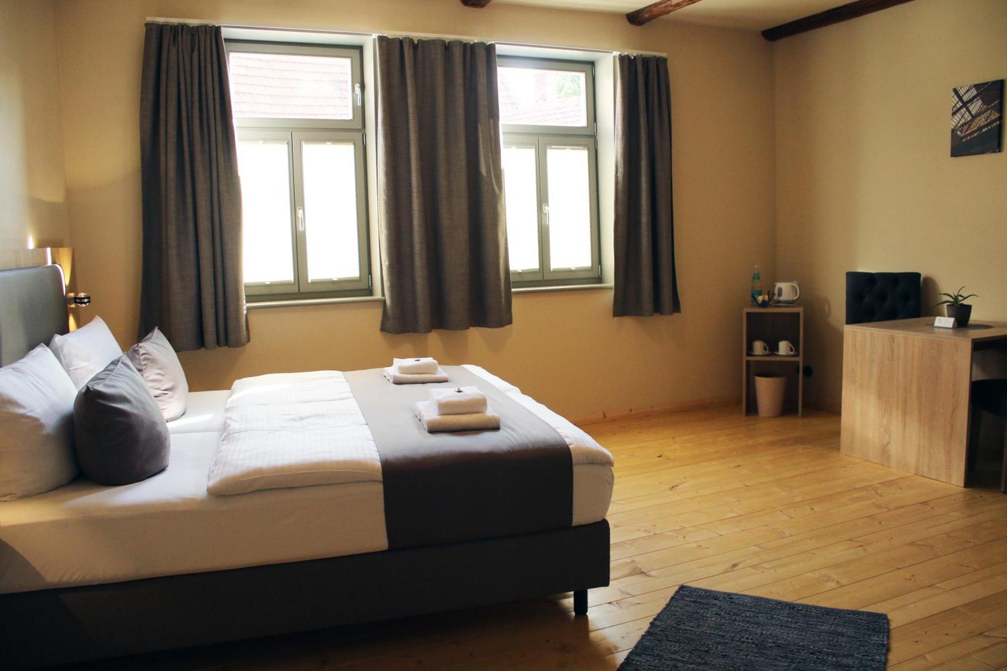 Hotel Garni Tilia クヴェードリンブルク エクステリア 写真